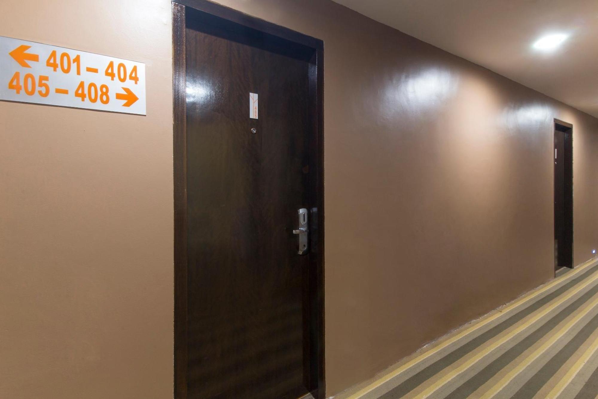 Oyo 90894 Hotel Smc I-City Шах-Алам Экстерьер фото