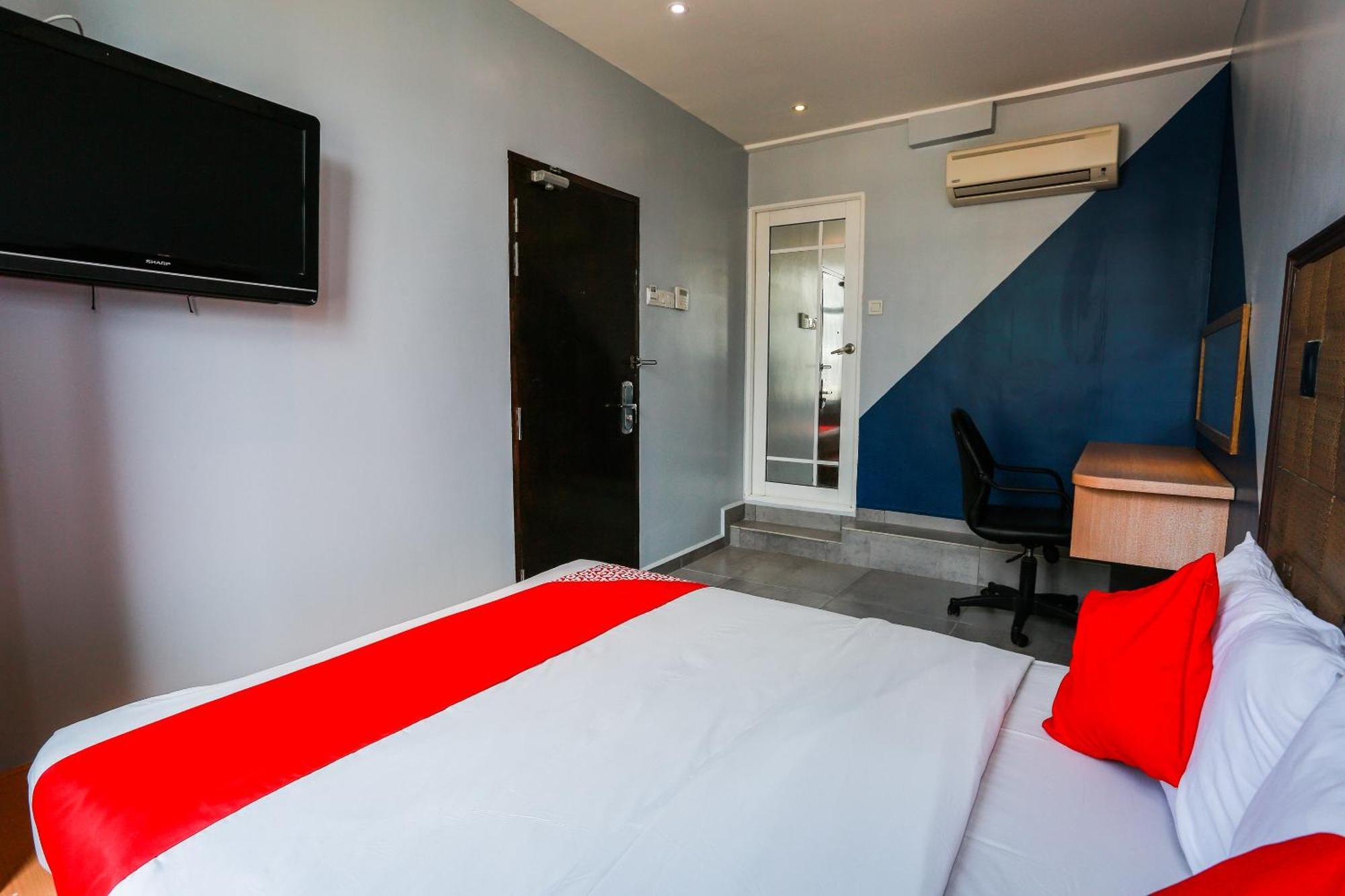 Oyo 90894 Hotel Smc I-City Шах-Алам Экстерьер фото
